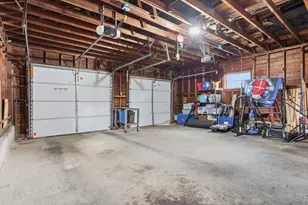 34 Daniels St, Lowell, MA 01852 - Photo 31