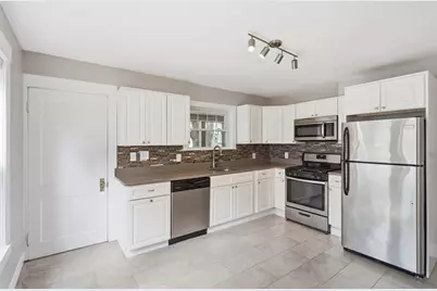 34 Daniels St #34, Lowell, MA 01852 - Photo 15