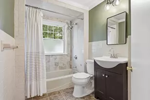 34 Daniels St, Lowell, MA 01852 - Photo 19