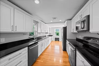35 Malden St, Quincy, MA 02169 - Photo 5