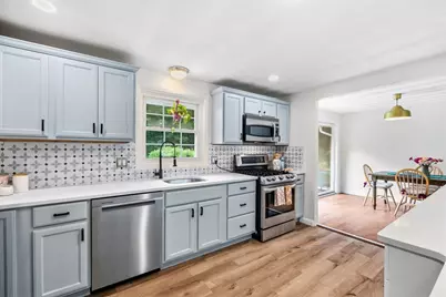 38 Ruthellen Rd, Chelmsford, MA 01824 - Photo 9