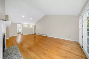28 Essex Green Ln, Peabody, MA 01960 - Photo 7