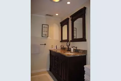 28 Essex Green Lane #D, Peabody, MA 01960 - Photo 9