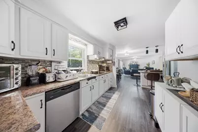 330 Lake St, Shrewsbury, MA 01545 - Photo 5
