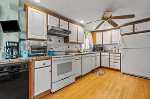 14 Richard Cir, Woburn, MA 01801 - Photo 17