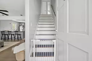 706 Russells Mills Rd, Dartmouth, MA 02748 - Photo 15