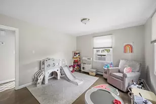 706 Russells Mills Rd, Dartmouth, MA 02748 - Photo 11