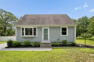 706 Russells Mills Rd, Dartmouth, MA 02748 - Photo 1