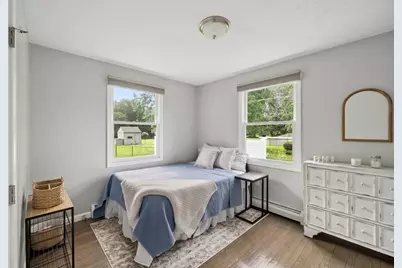 706 Russells Mills Rd, Dartmouth, MA 02748 - Photo 9