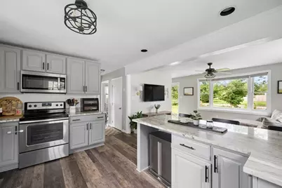 706 Russells Mills Rd, Dartmouth, MA 02748 - Photo 7