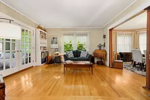 66 Mt Vernon St, Melrose, MA 02176 - Photo 5