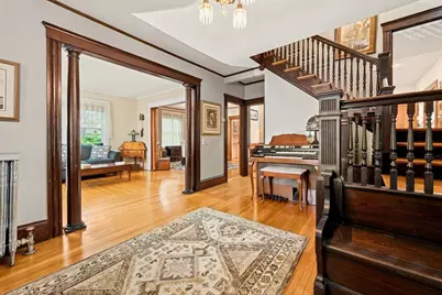 66 Mount Vernon St, Melrose, MA 02176 - Photo 9
