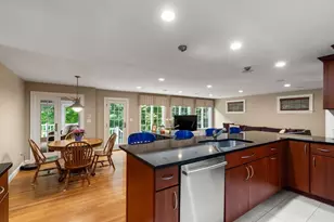 42 Sheridan Rd, Wellesley, MA 02481 - Photo 9