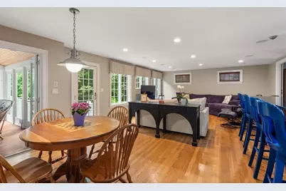 42 Sheridan Rd, Wellesley, MA 02481 - Photo 11