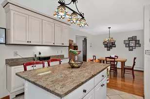 166 Waverly Ave, Melrose, MA 02176 - Photo 11