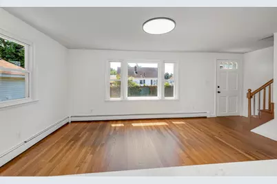68 Waldo St, Lowell, MA 01852 - Photo 5