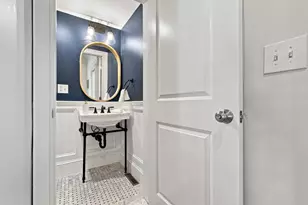 16 Thomas Pk, Boston, MA 02127 - Photo 9