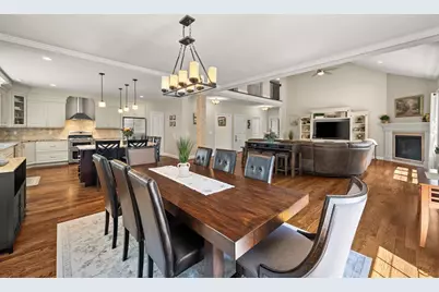 17 Partridge Ln, Raynham, MA 02767 - Photo 9