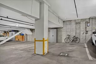 33 Chestnut St, Boston, MA 02129 - Photo 9