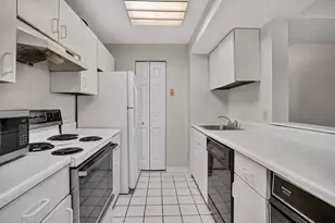 33 Chestnut St, Boston, MA 02129 - Photo 3