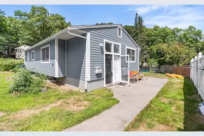 46 Stonehill Rd, Boston, MA 02136 - Photo 23