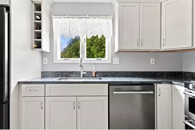 86 Pond, Methuen, MA 01844 - Photo 5