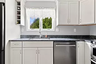 86 Pond, Methuen, MA 01844 - Photo 5