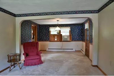 11 Almon Ave, West Springfield, MA 01089 - Photo 5