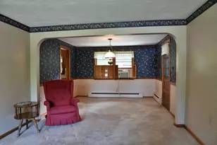 11 Almon Ave, West Springfield, MA 01089 - Photo 5