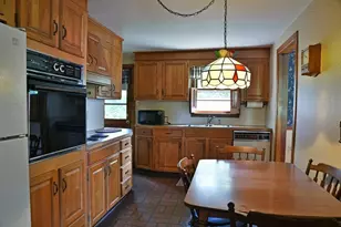 11 Almon Ave, West Springfield, MA 01089 - Photo 11