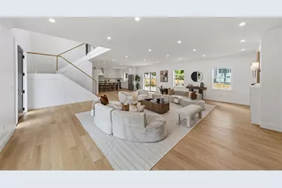 35 Fairview Ave, Lynnfield, MA 01940 - Photo 3