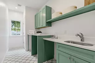 35 Fairview Ave, Lynnfield, MA 01940 - Photo 19