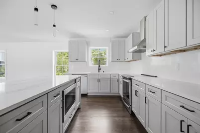 61 McAlee Ave, Framingham, MA 01702 - Photo 5