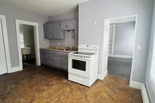 3 Lynn St, Fitchburg, MA 01420 - Photo 9