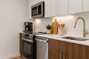13 Warwick St, Somerville, MA 02145 - Photo 3