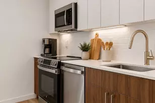 13 Warwick St, Somerville, MA 02145 - Photo 3