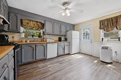 251 Totman Street, Lowell, MA 01854 - Photo 7