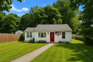 7 Arthur St, Seekonk, MA 02771 - Photo 1