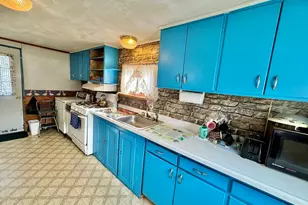 112 Florence Ave, Tewksbury, MA 01876 - Photo 3