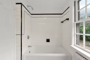 204 Thacher St, Milton, MA 02186 - Photo 17