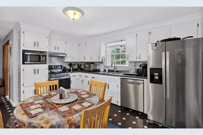 12 Claude Rd, Chelmsford, MA 01824 - Photo 5
