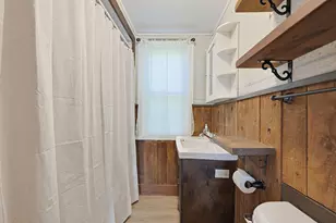 525 Clark St, Gardner, MA 01440 - Photo 13