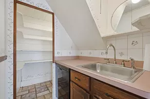 525 Clark St, Gardner, MA 01440 - Photo 9