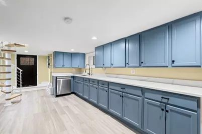 851 Quincy Shore Dr, Quincy, MA 02170 - Photo 17
