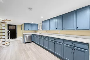 851 Quincy Shore Dr, Quincy, MA 02170 - Photo 17