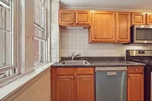 66 Beacon St, Chelsea, MA 02150 - Photo 11