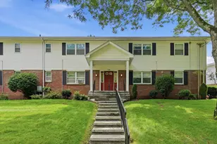 90 Colonial Cir, Chicopee, MA 01020 - Photo 1