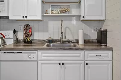 52 Beach St #2, Plymouth, MA 02360 - Photo 5