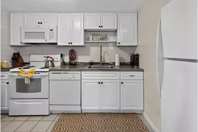 52 Beach St #2, Plymouth, MA 02360 - Photo 3