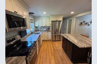 4 Robertson Rd, Auburn, MA 01501 - Photo 9